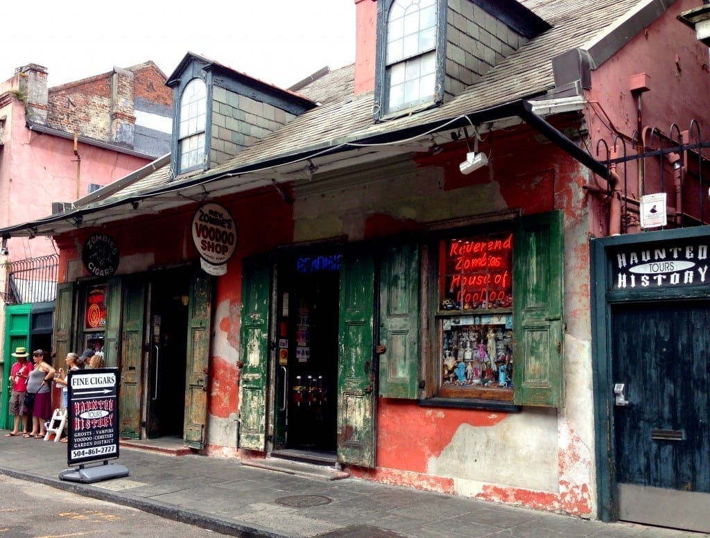 new orleans ghost tour cemetery