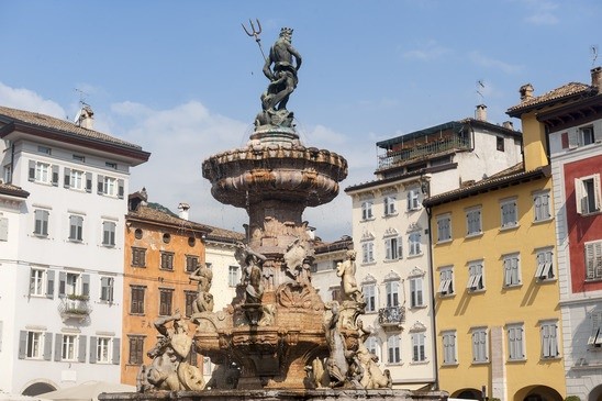 Italy with Kids - Historic fountain in the cathedral square of Trento