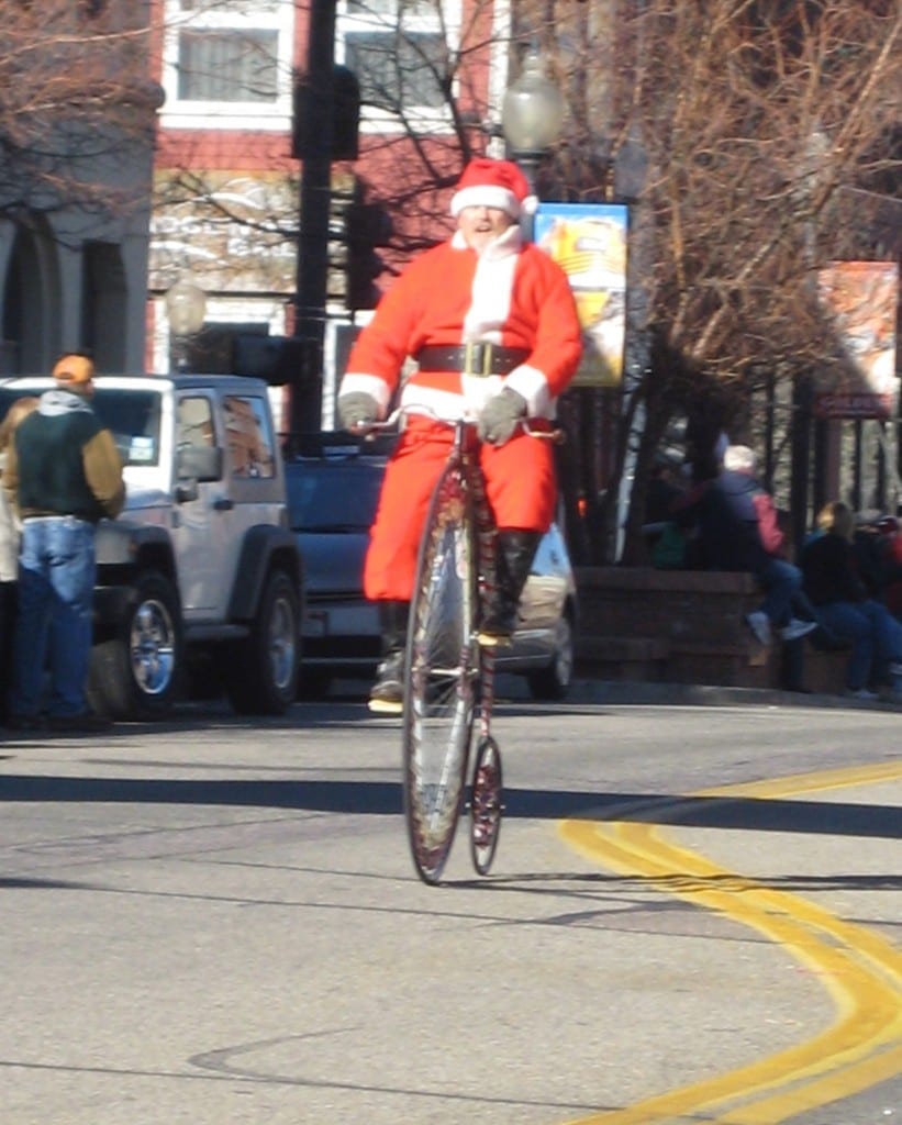 Olde Golden Christmas Parade