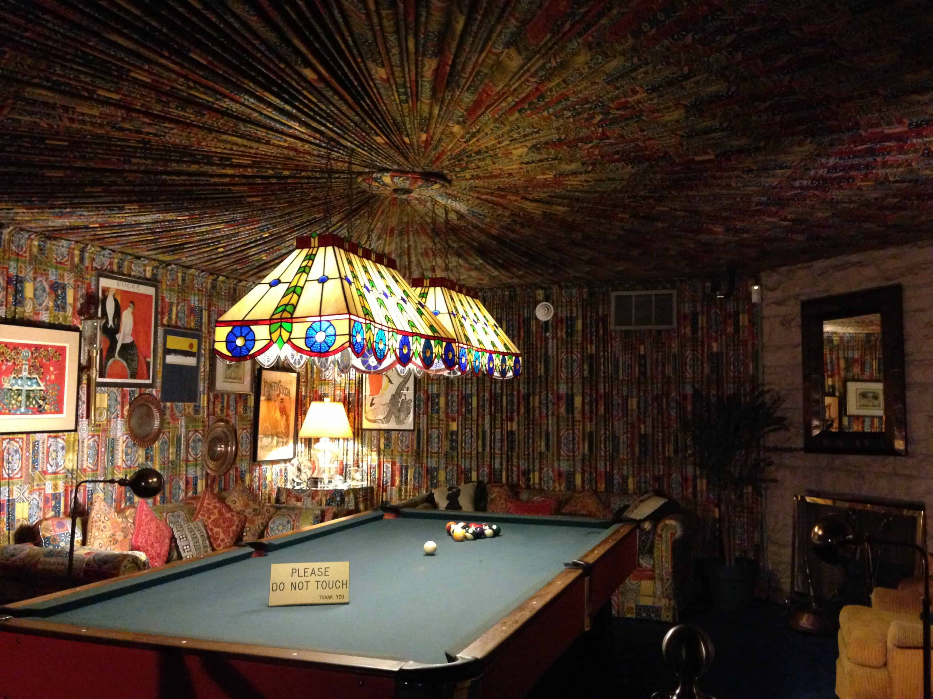 graceland billards room